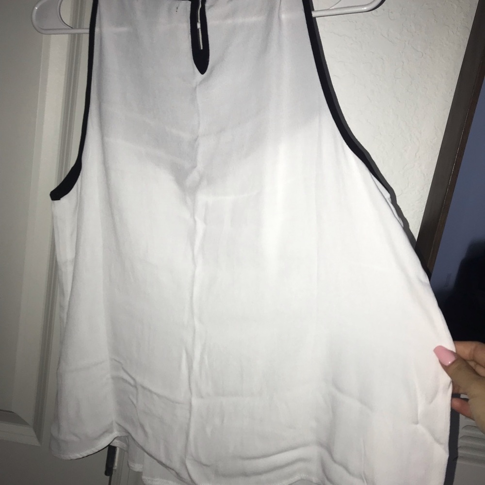 Blouse - Picture 2 of 3